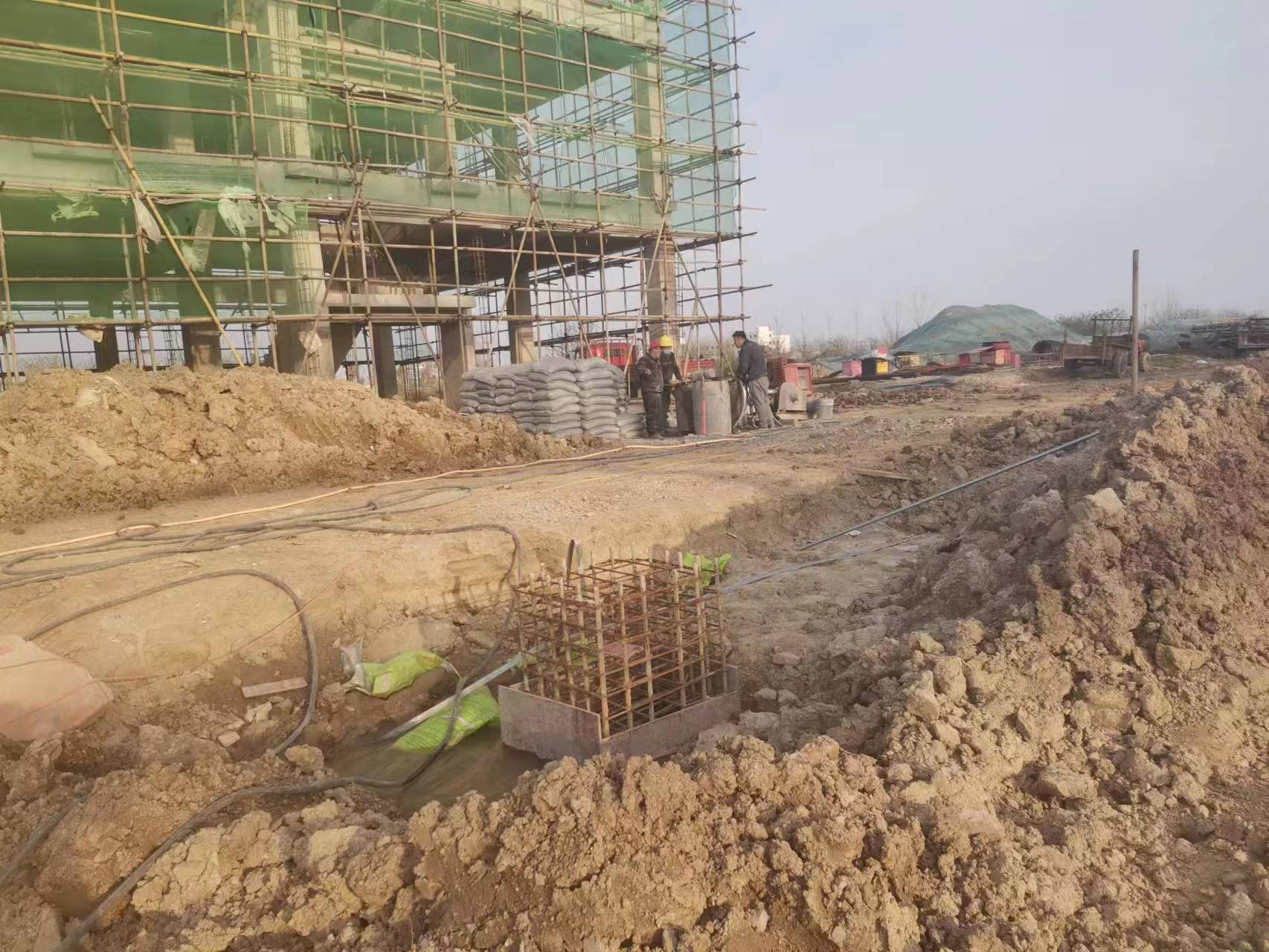 雨花当桥梁出现裂缝的时候应该及时加固修补